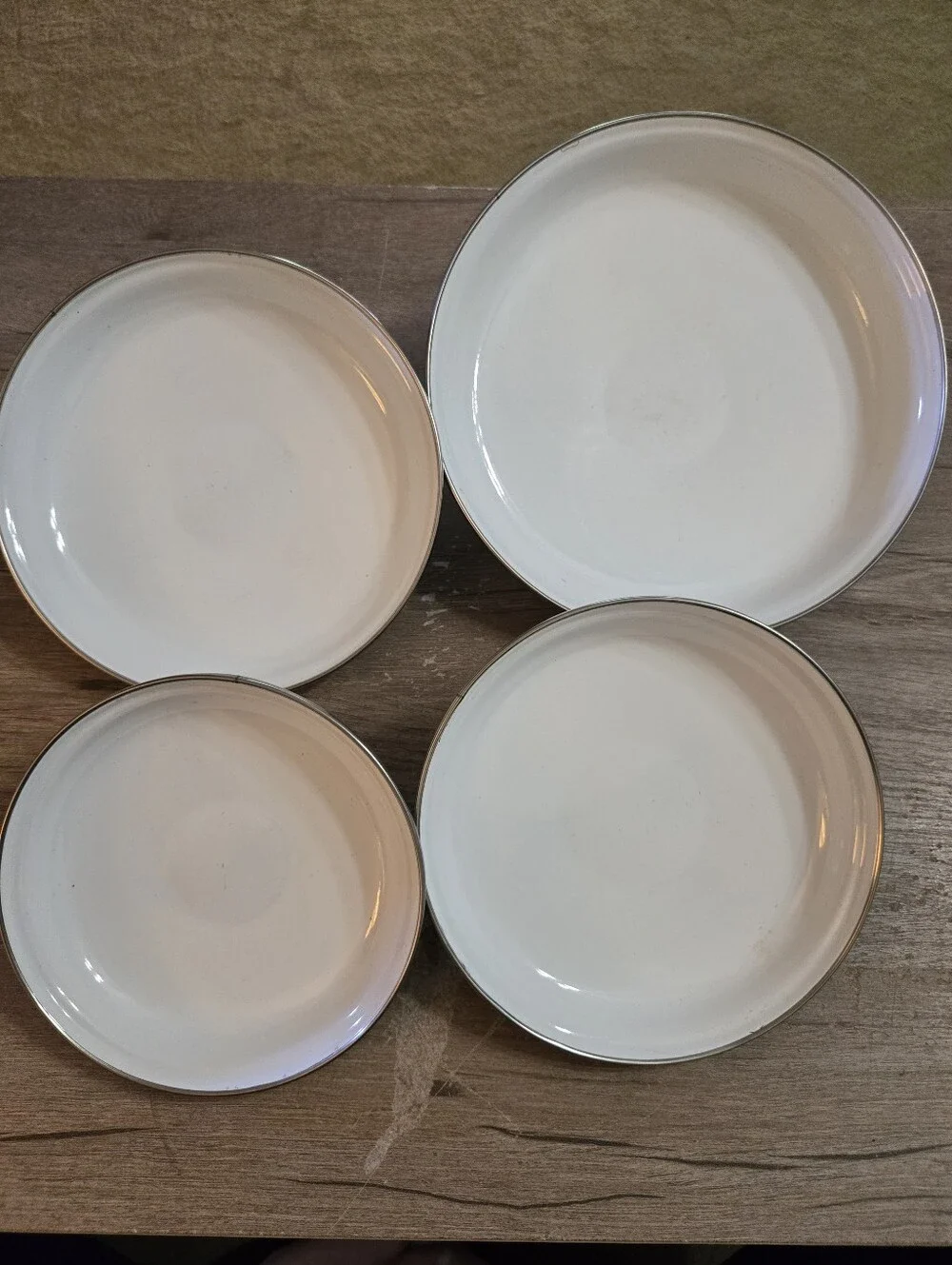 Vintage Enamel Strawberry Pattern Set